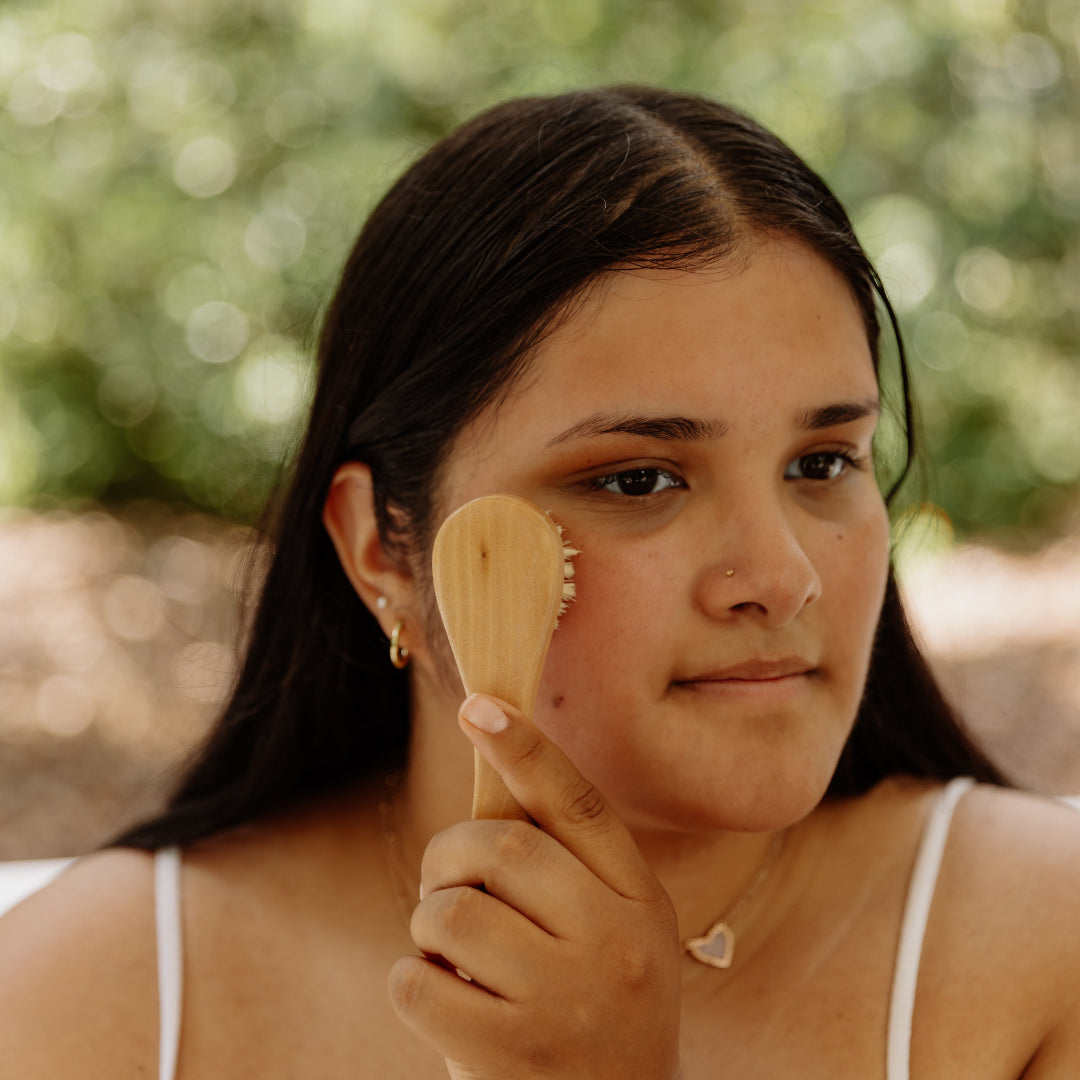 Facial Dry Brush
